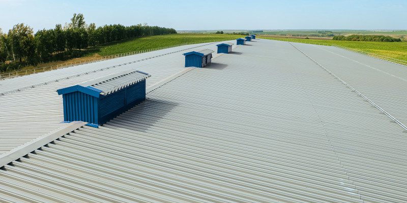 4 Benefits of Metal Roofing Systems for Businesses